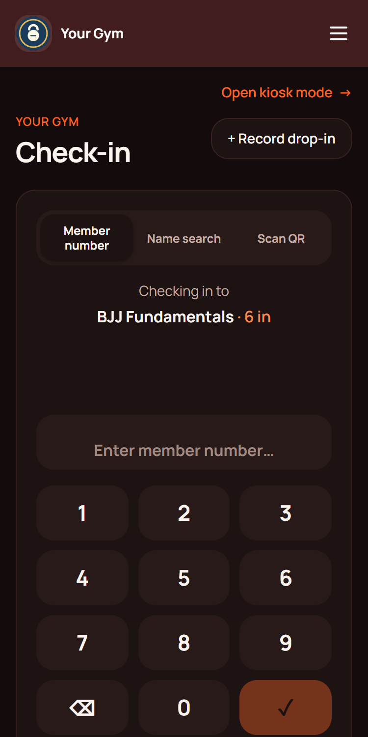 The front desk in the dashboard: today's sessions, a keypad for member numbers and the latest check-ins.